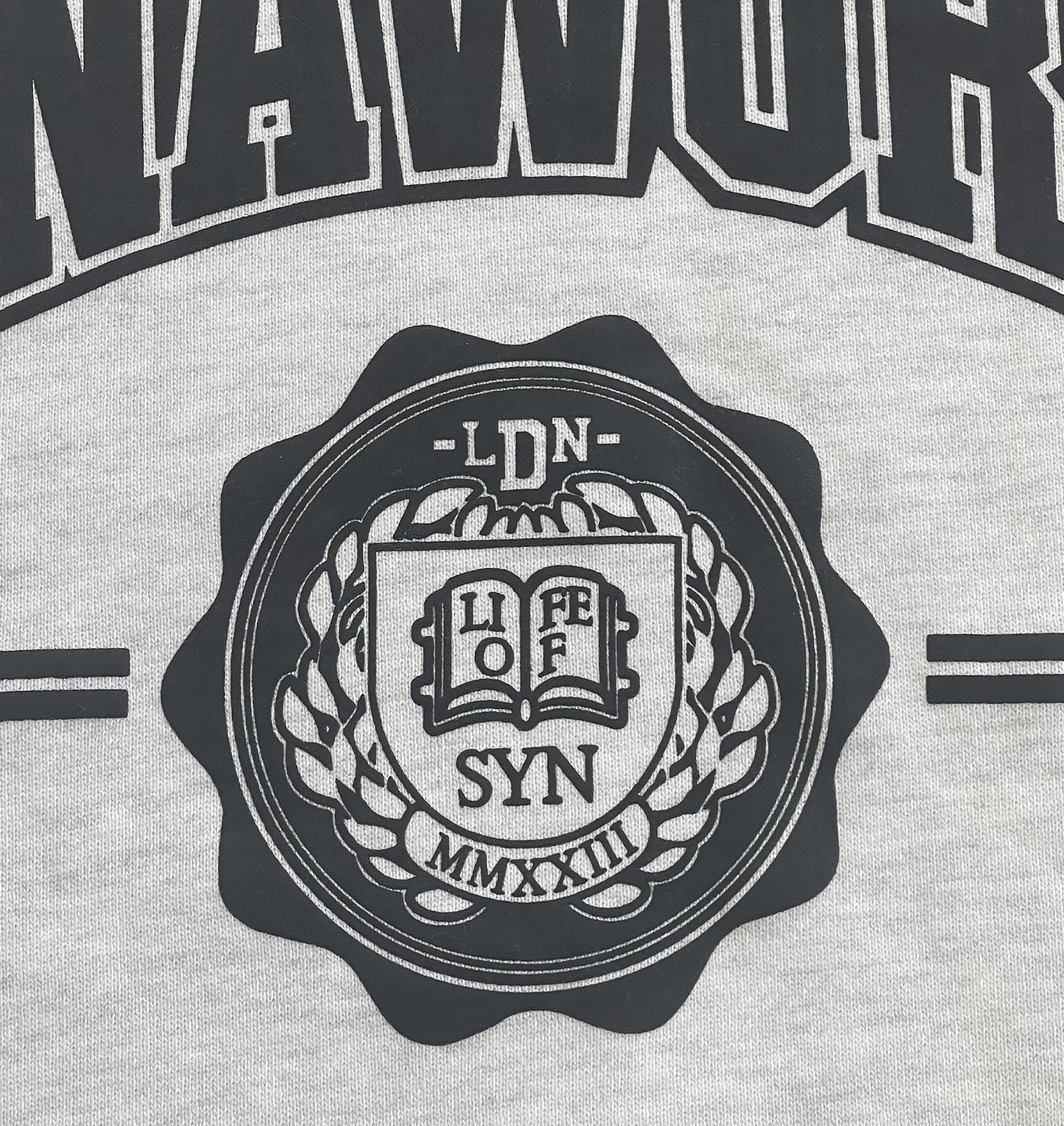 SYNA WORLD COLLEGE CREW SWEATER (GREY)