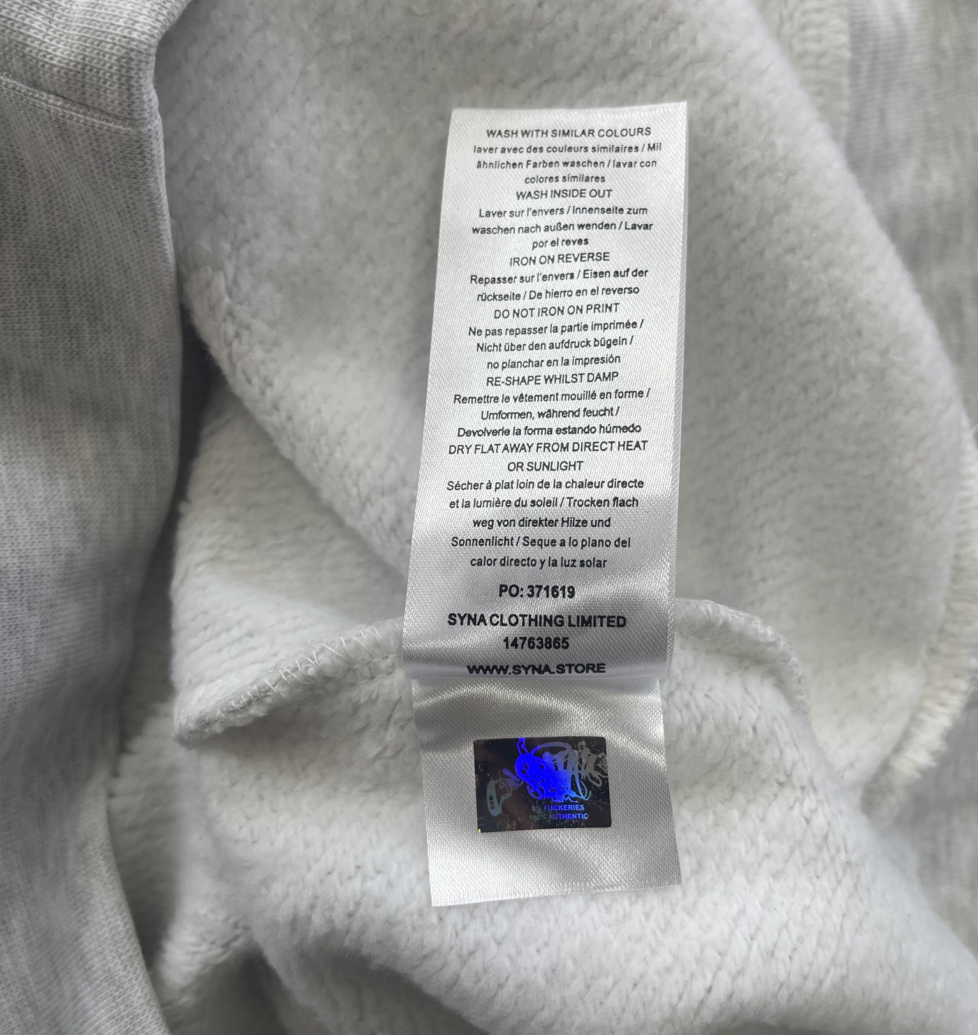 SYNA WORLD COLLEGE CREW SWEATER (GREY)