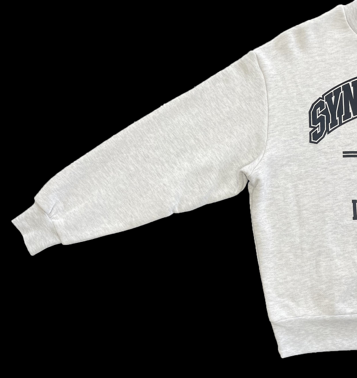 SYNA WORLD COLLEGE CREW SWEATER (GREY)