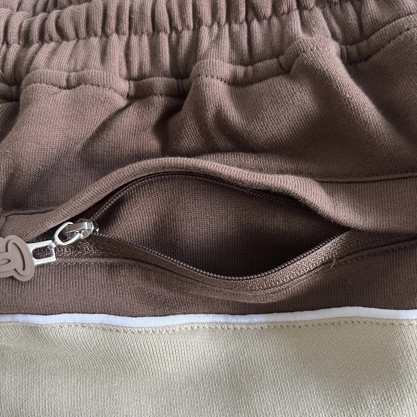 SYNA WORLD PIPE HOODIE & SHORT SET (BEIGE/BROWN)